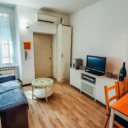 Altido Lovely 1-Br Flat With Easy Access To Centre Milaan Buitenkant foto