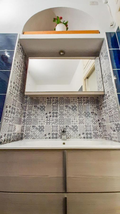 Altido Lovely 1-Br Flat With Easy Access To Centre Milaan Buitenkant foto